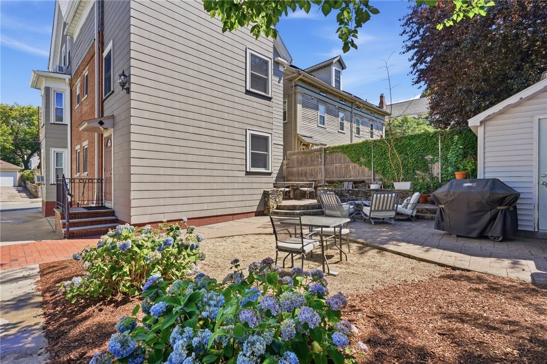 179 Transit Street 2