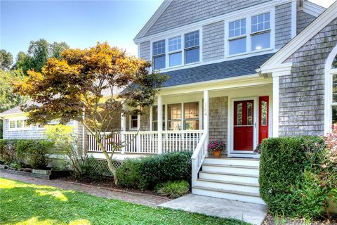 154 Carriage Drive, Portsmouth, RI 02871 - #: 1375528
