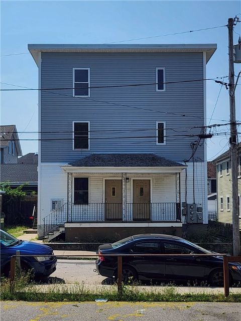 Multi Family in Central Falls RI 6 Beacon Street.jpg