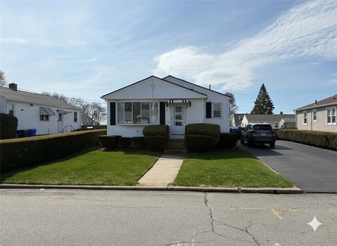 11 Coes Street North Providence RI 02904