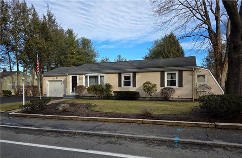 473 River Road Lincoln RI 02865