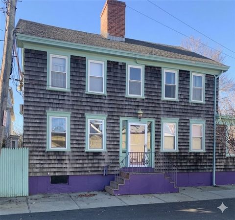 1 Bartlett Court 1 Newport RI 02840