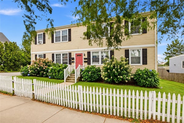 45 HAMMOND ST APT 3, NEWPORT, RI 02840 - Image b4ceeb435d5e15850e81bff5675c19cc/3132366359