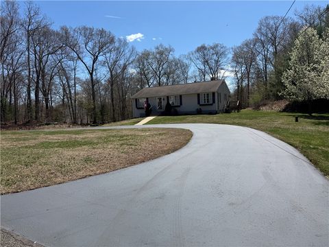 20 Casey Lane Coventry RI 02816