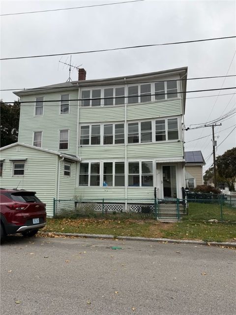 118 Chaplin Street Pawtucket RI 02861