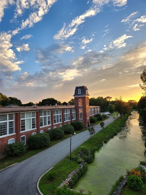 40 web Avenue 112 North Kingstown RI 02852