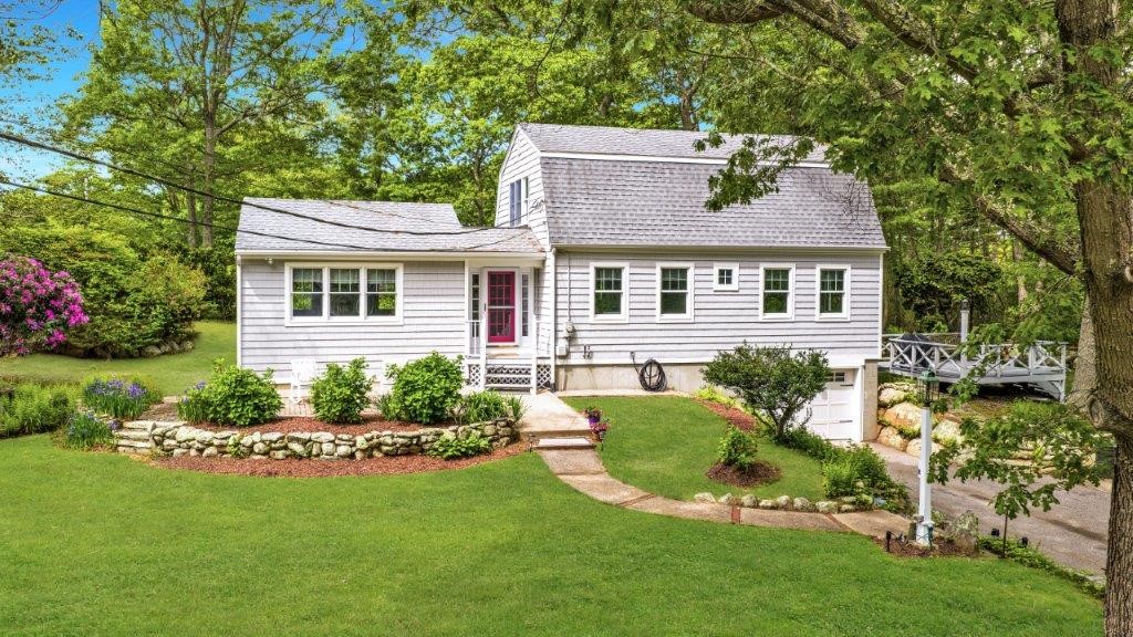 24 Stenton Avenue