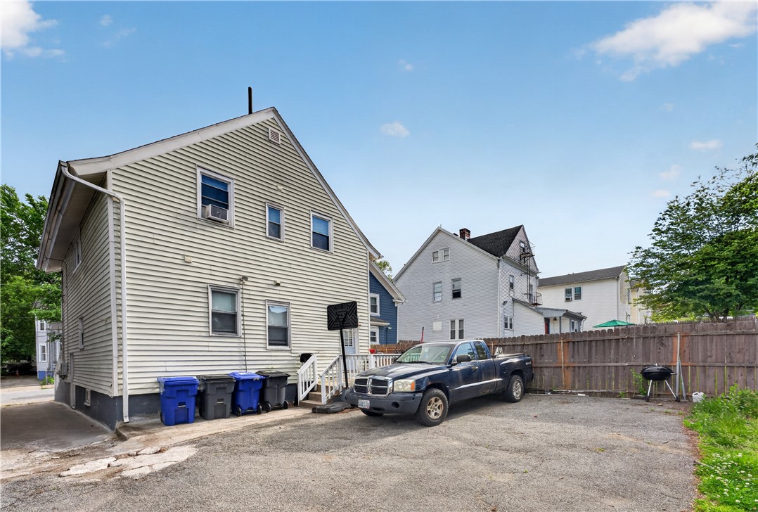 15 Armington St Street