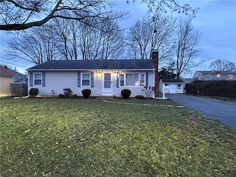 53 Whipple Avenue Barrington RI 02806