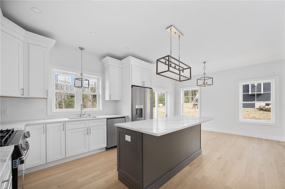 350 Nooseneck Hill Road