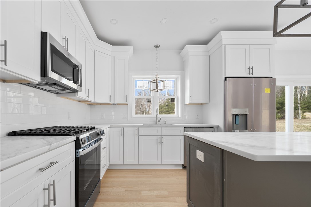 350 Nooseneck Hill Road