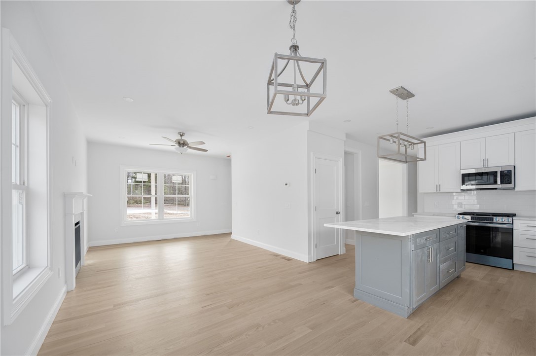 350 Nooseneck Hill Road