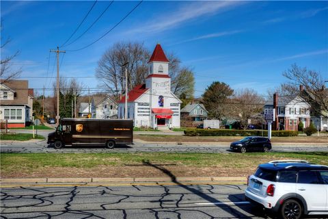 103 Tillinghast Avenue Warwick RI 02886
