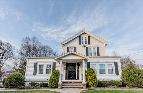 40 School Street North Smithfield RI 02896