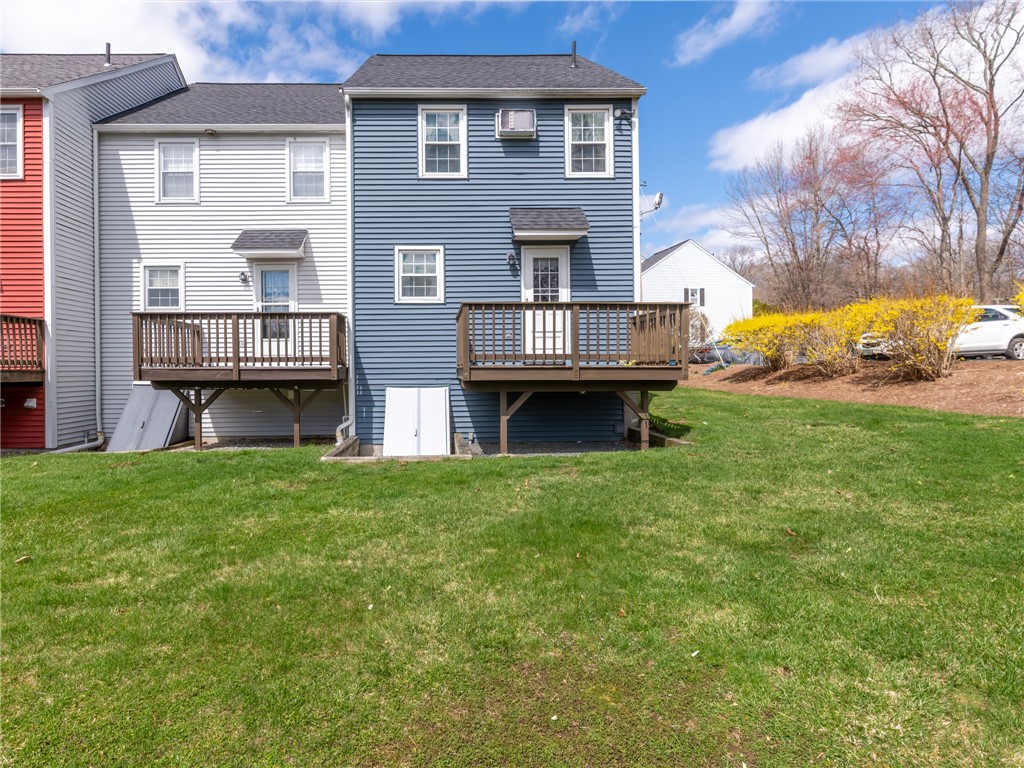 1175 Diamond Hill Road 305