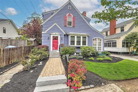 10 Clarendon Avenue Providence RI 02906