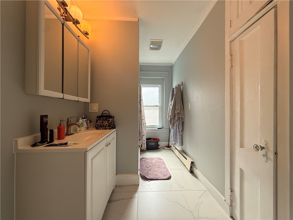 215 Rochambeau Avenue