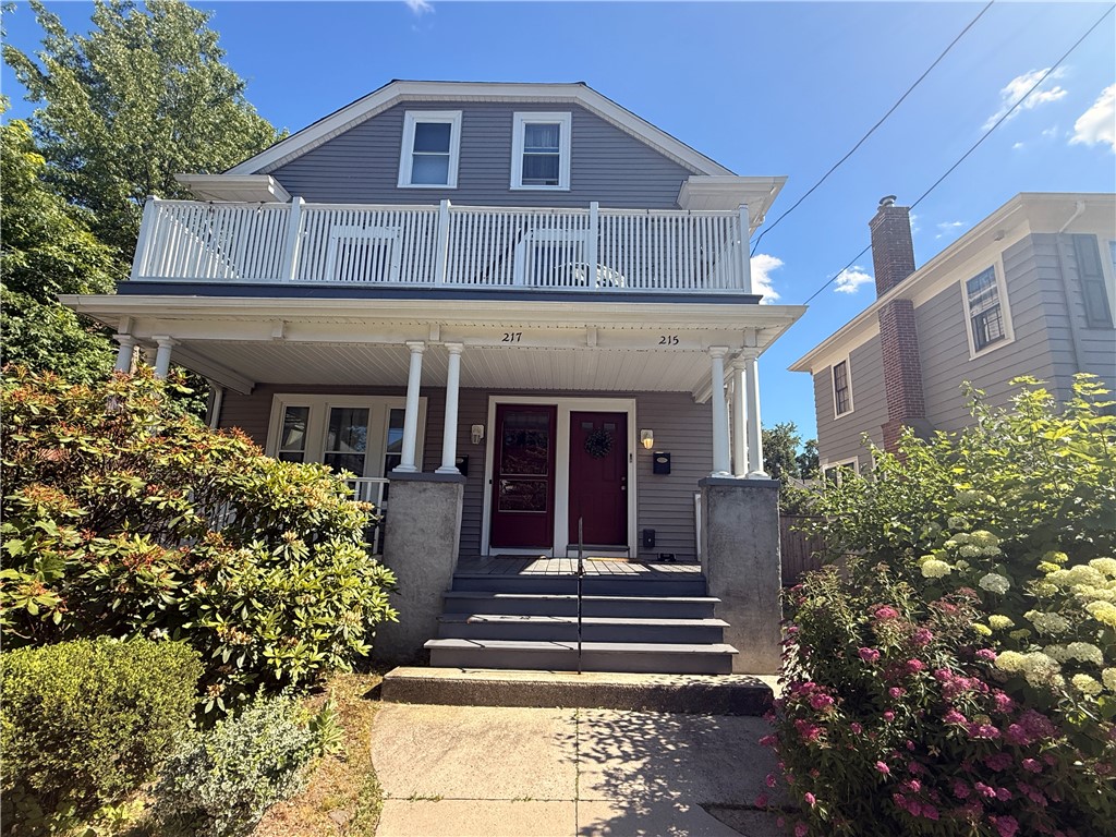 215 Rochambeau Avenue