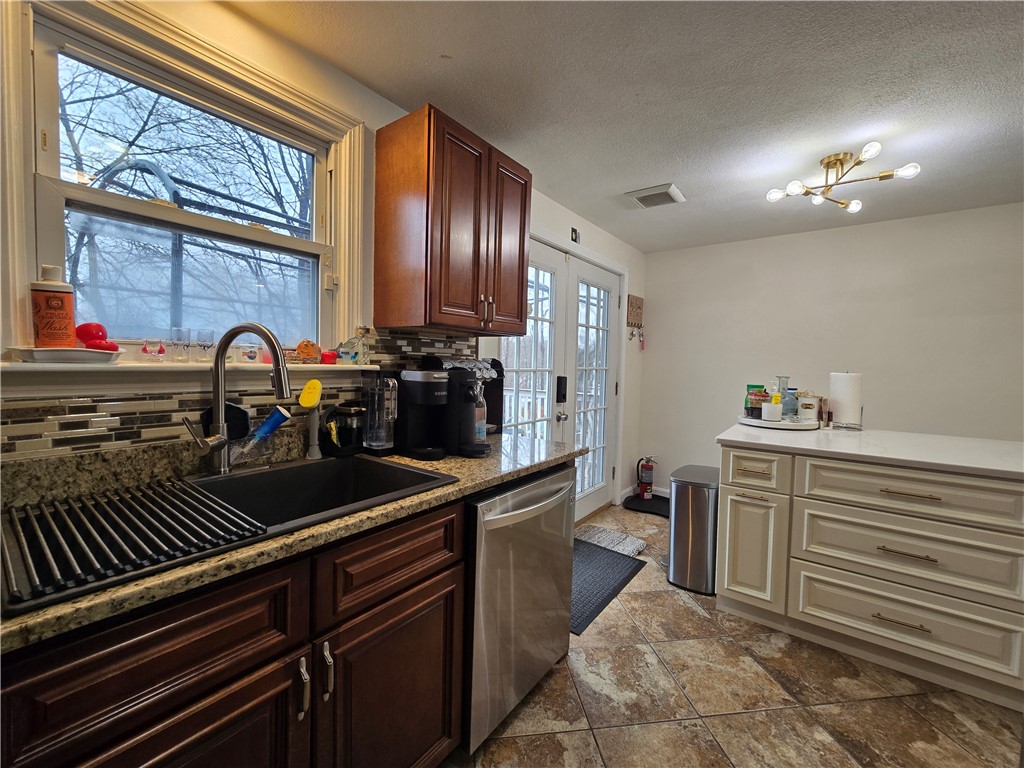 29 Pleasant View Avenue