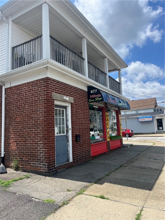 877 Central Avenue