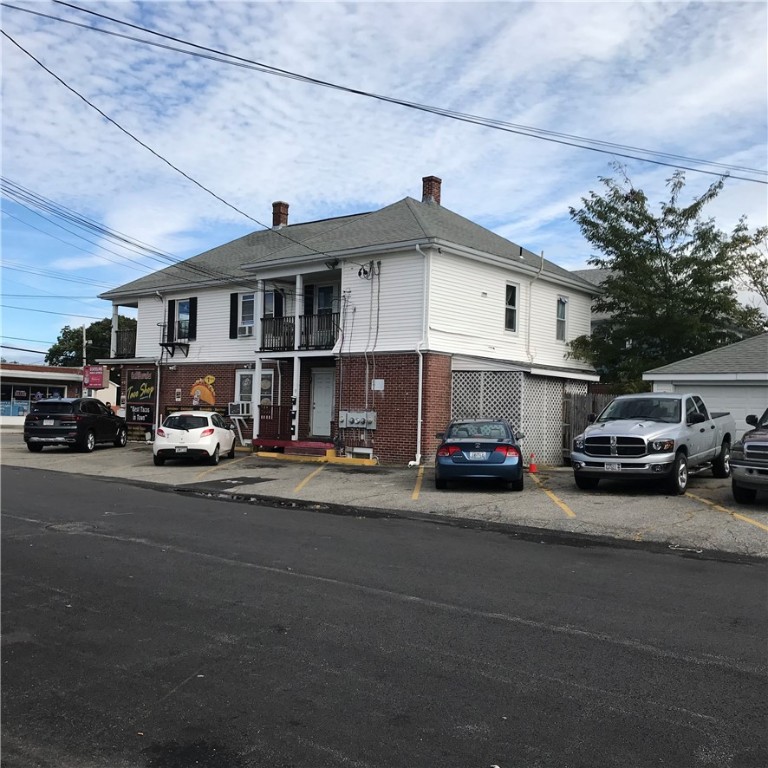 877 Central Avenue