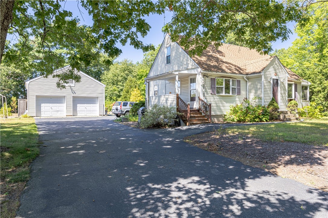 77 Chestnut Hill Road