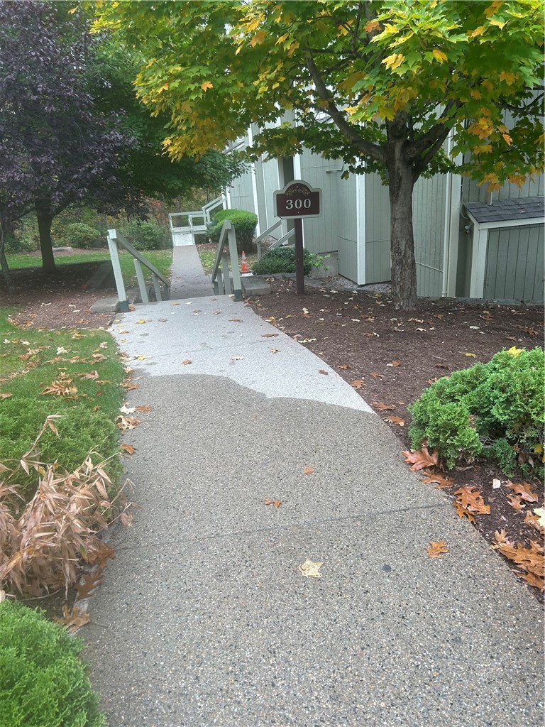 400 New River Road 311