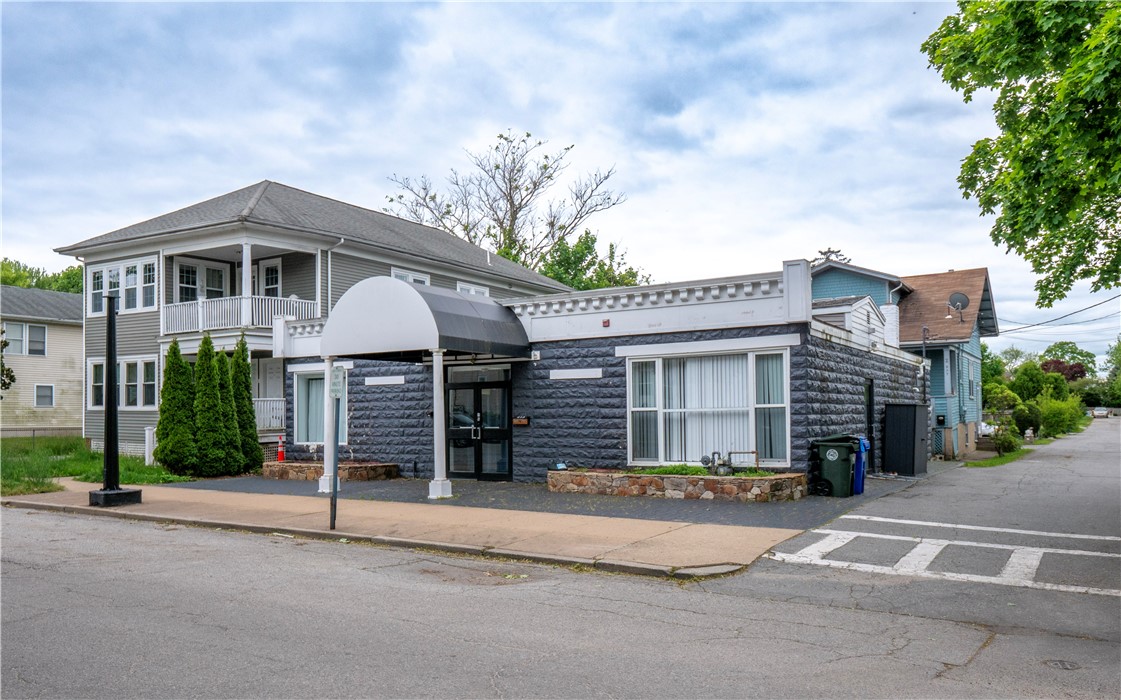 413 High Street