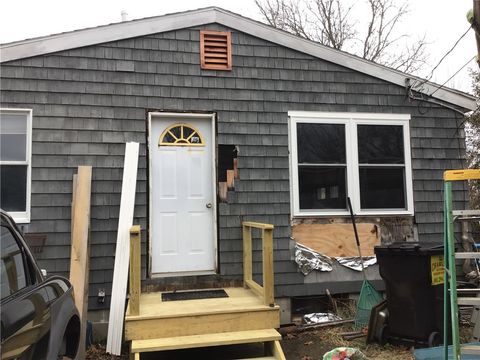 41 Enfield Avenue North Kingstown RI 02852