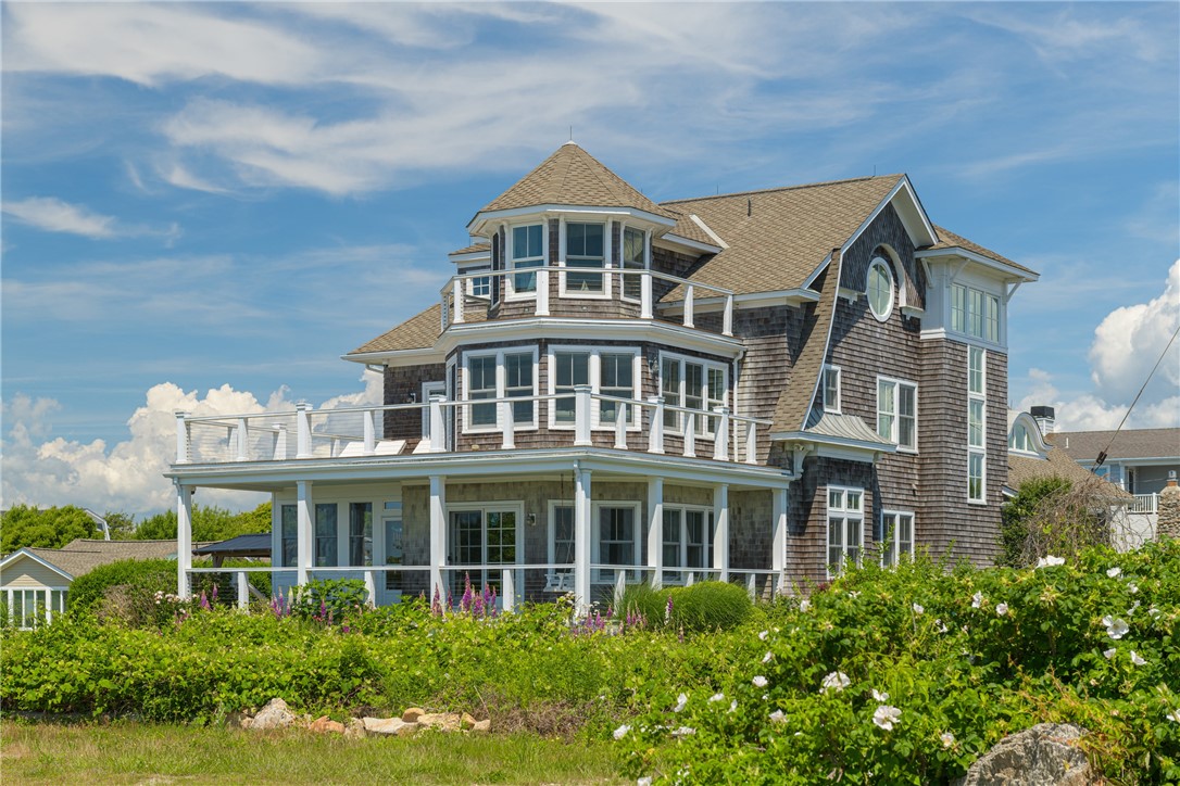 37 Coast Guard Avenue