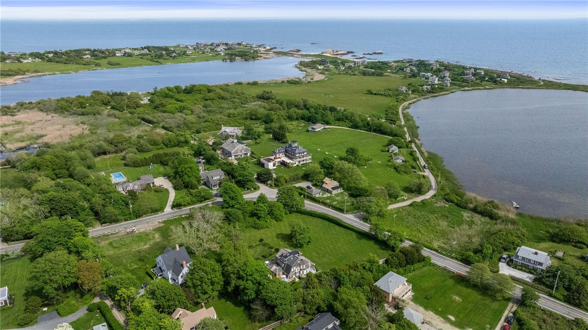 125 126 Sakonnet Point Road