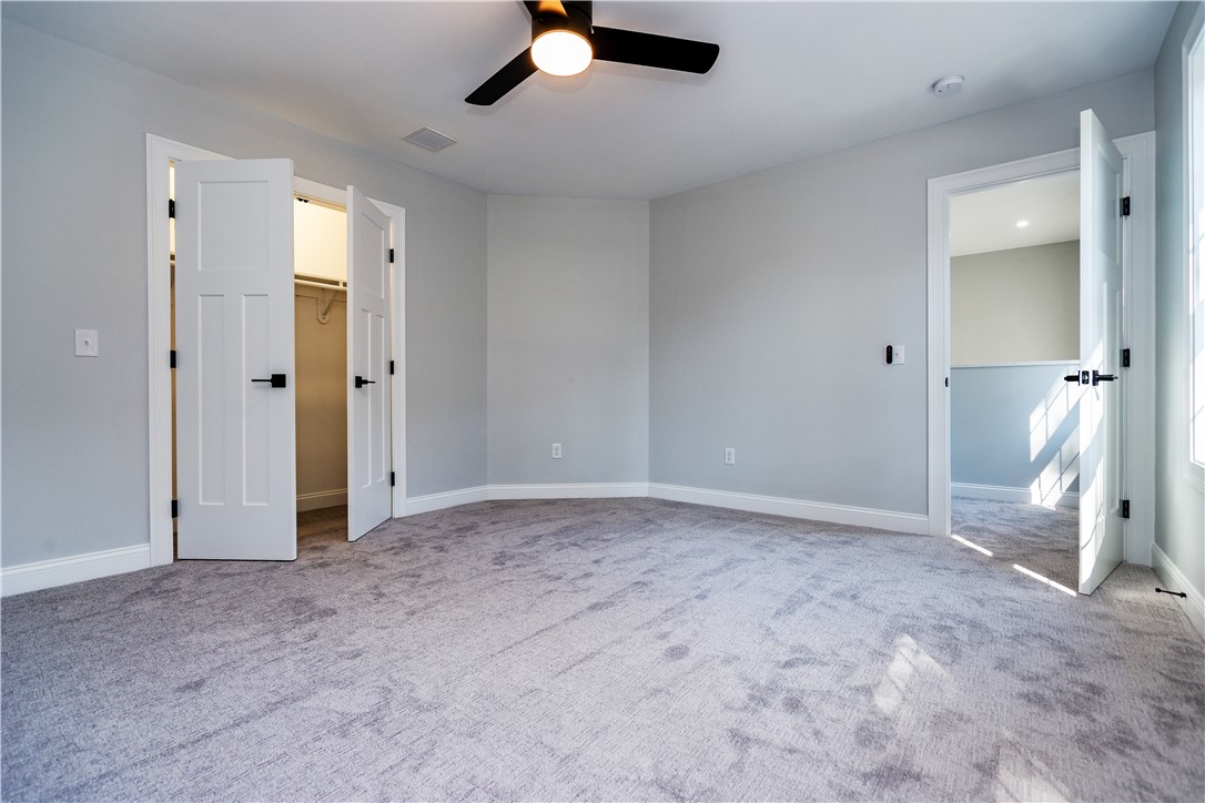 Warwick, Rhode Island 02886, United States, 3 Bedrooms Bedrooms, ,2 BathroomsBathrooms,Residential,Active,211345