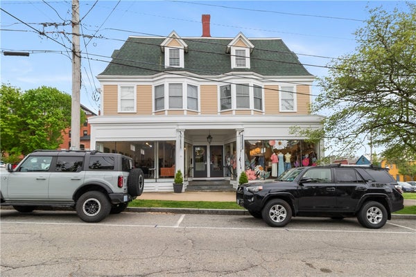 18 STATE ST APT 5, BRISTOL, RI 02809 - Image b7ca0adc6f9e45e1952e2d645b9daed0/4024638638