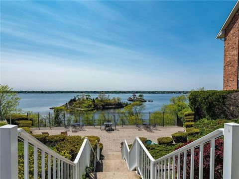23 Bullocks Point Avenue 2/4C East Providence RI 02915