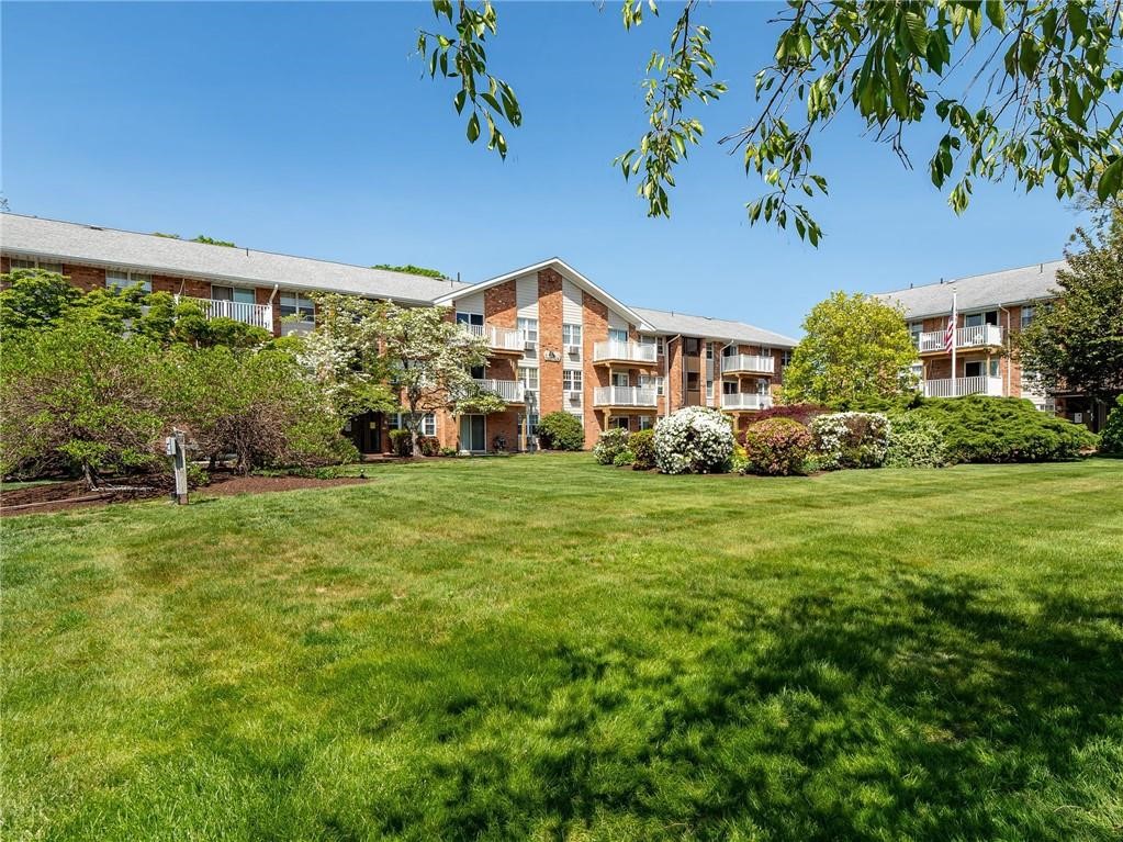 23 Bullocks Point Avenue 2/4C