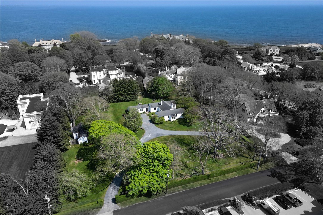 18 Ledge Road