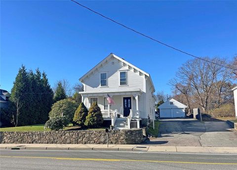 2952 East Main Road Portsmouth RI 02871