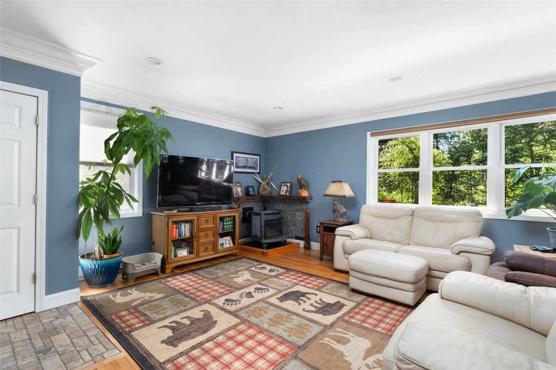 193 Lake Washington Drive