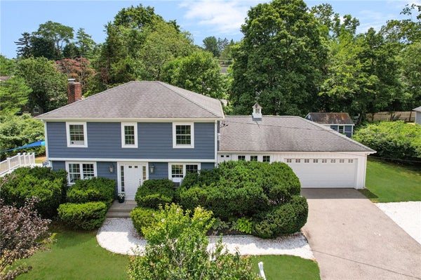 9 FOSTER ST, BARRINGTON, RI 02806 - Image b846c2f182c814a3df076d0d2fb229bc/48776789