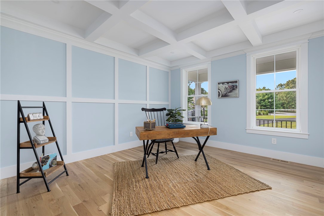 East Greenwich, Rhode Island, 02818, United States, 5 Bedrooms Bedrooms, ,4 BathroomsBathrooms,Residential,Active,2034280