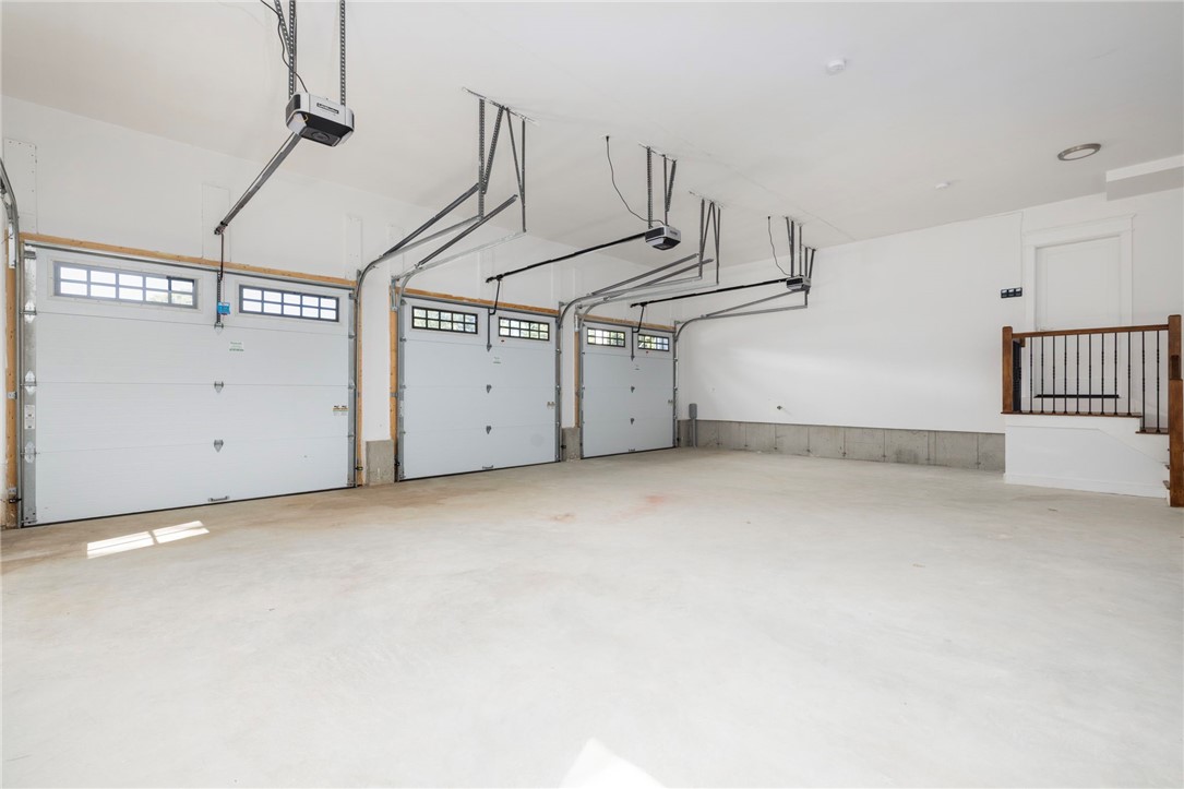 East Greenwich, Rhode Island, 02818, United States, 5 Bedrooms Bedrooms, ,4 BathroomsBathrooms,Residential,Active,2034280