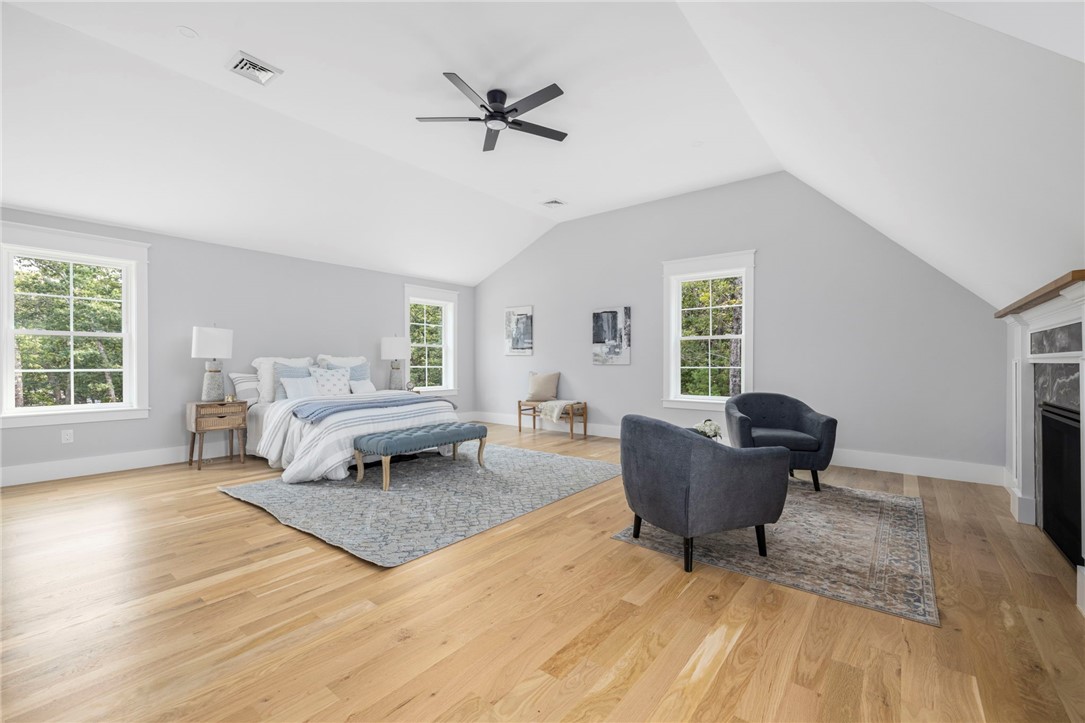 East Greenwich, Rhode Island, 02818, United States, 5 Bedrooms Bedrooms, ,4 BathroomsBathrooms,Residential,Active,2034280