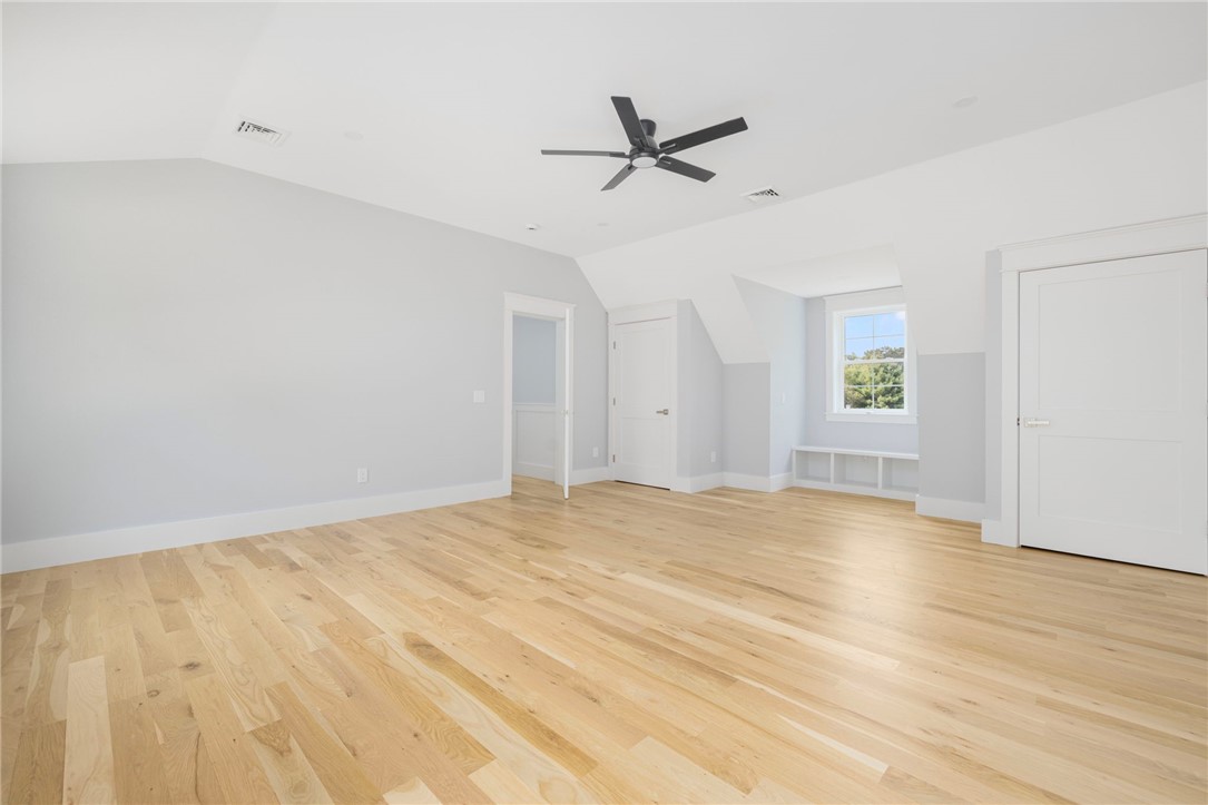 East Greenwich, Rhode Island, 02818, United States, 5 Bedrooms Bedrooms, ,4 BathroomsBathrooms,Residential,Active,2034280