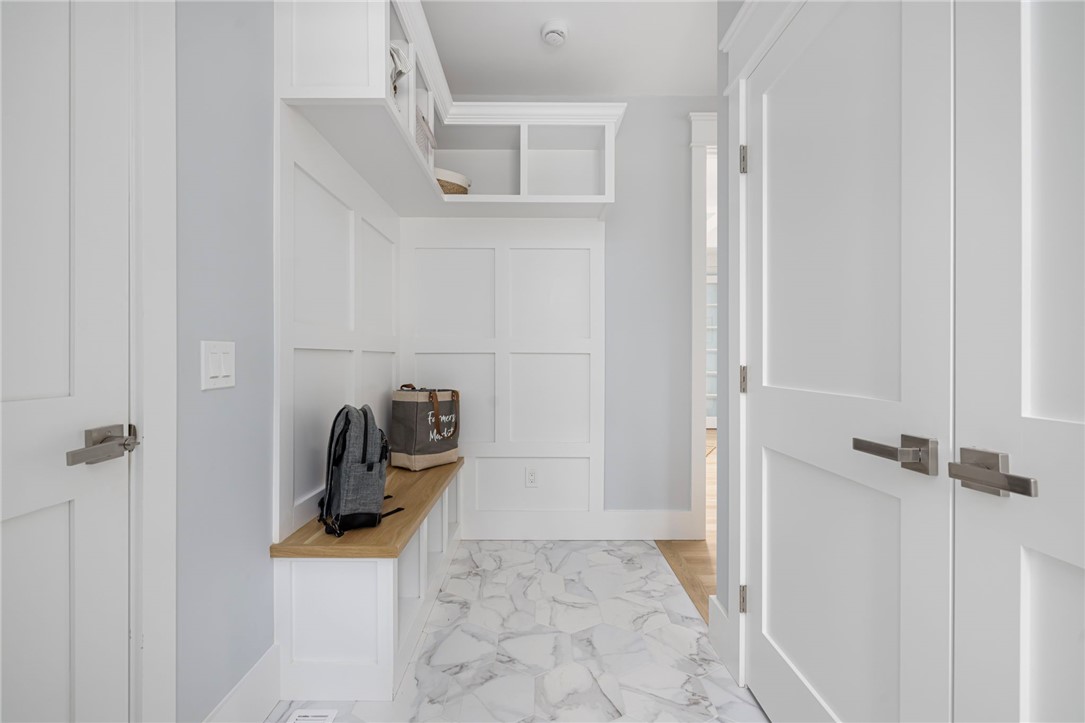 East Greenwich, Rhode Island, 02818, United States, 5 Bedrooms Bedrooms, ,4 BathroomsBathrooms,Residential,Active,2034280