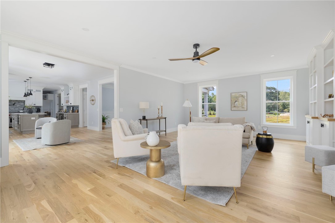 East Greenwich, Rhode Island, 02818, United States, 5 Bedrooms Bedrooms, ,4 BathroomsBathrooms,Residential,Active,2034280