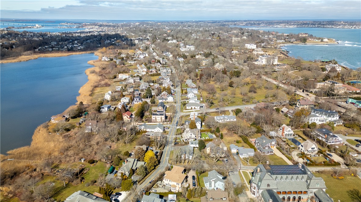 Newport, Rhode Island 02840, United States, 3 Bedrooms Bedrooms, ,2 BathroomsBathrooms,Residential,Active,99479