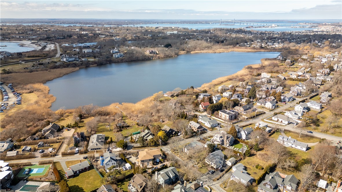 Newport, Rhode Island 02840, United States, 3 Bedrooms Bedrooms, ,2 BathroomsBathrooms,Residential,Active,99479