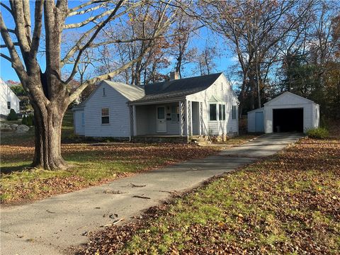11 Hubbard Street Westerly RI 02891