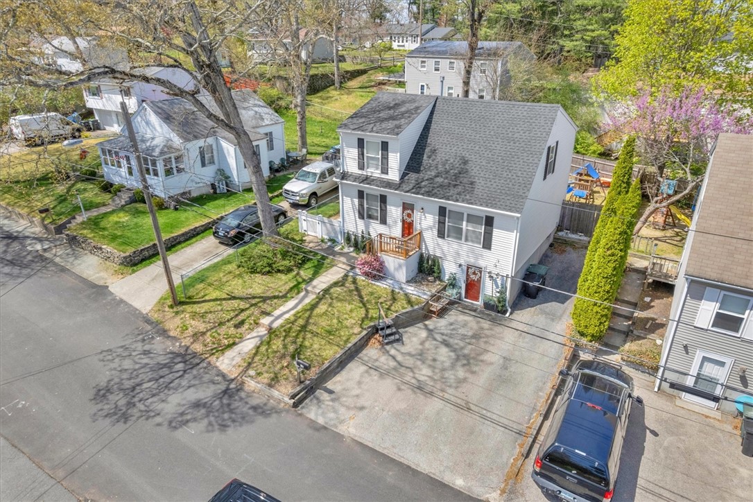 17 Pine Avenue