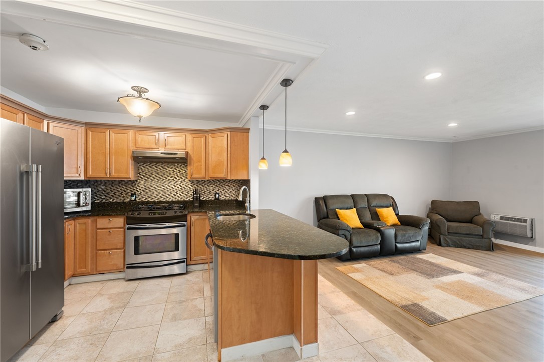 Warwick, Rhode Island 02818, United States, 1 Bedroom Bedrooms, ,1 BathroomBathrooms,Residential,Active,119507